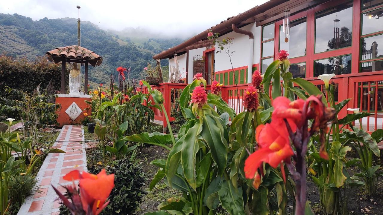 Ecohotel Pinohermoso Reserva Natural Саленто Экстерьер фото